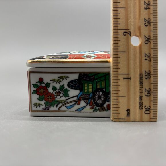 Imari Porcelain Trinket Box Japan 1970s Phoenix Ox Cart Floral Square Lidded 3" - Picture 7 of 11